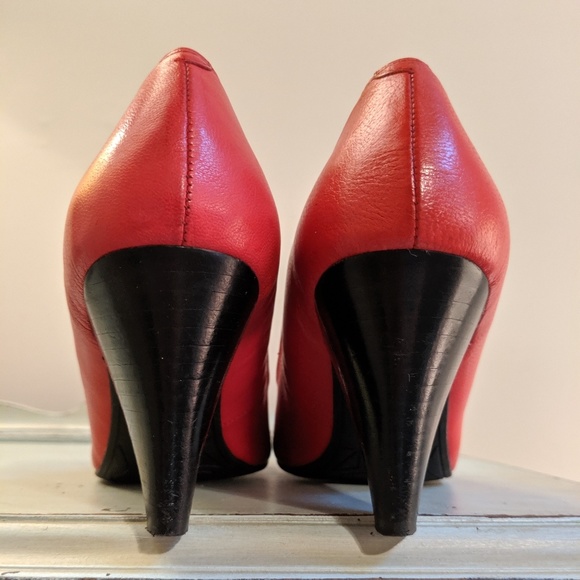 KENNETH COLE "Tears Go By" Red Round-toe Pumps 7US - Picture 3 of 6